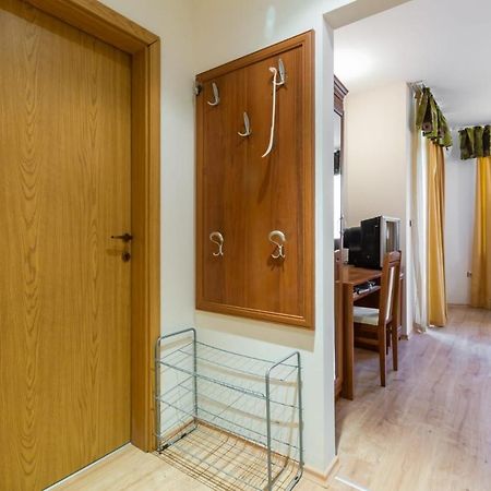 Avalon Appartament Da Lary Slăntjev Brjag Exteriör bild